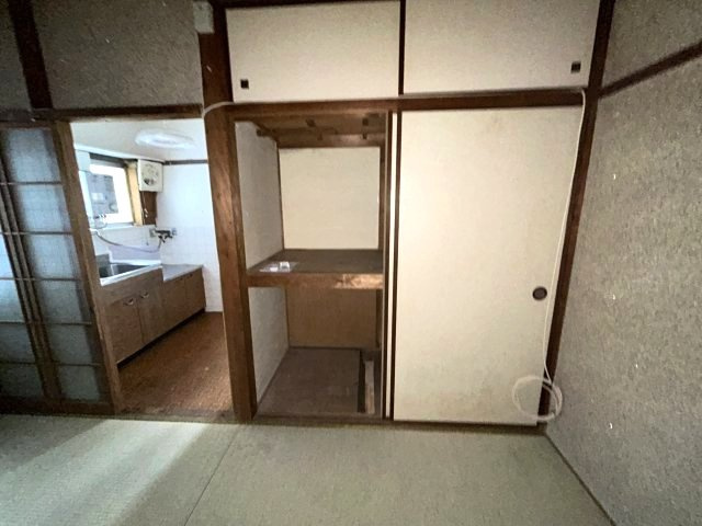 灘区城の下通アパートの収納