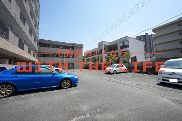 パークサイド小島の駐車場|駐車スペースもあります