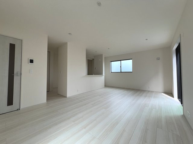 あきる野市伊奈　新築戸建全15棟の居間・リビング|LDK広々20帖！！