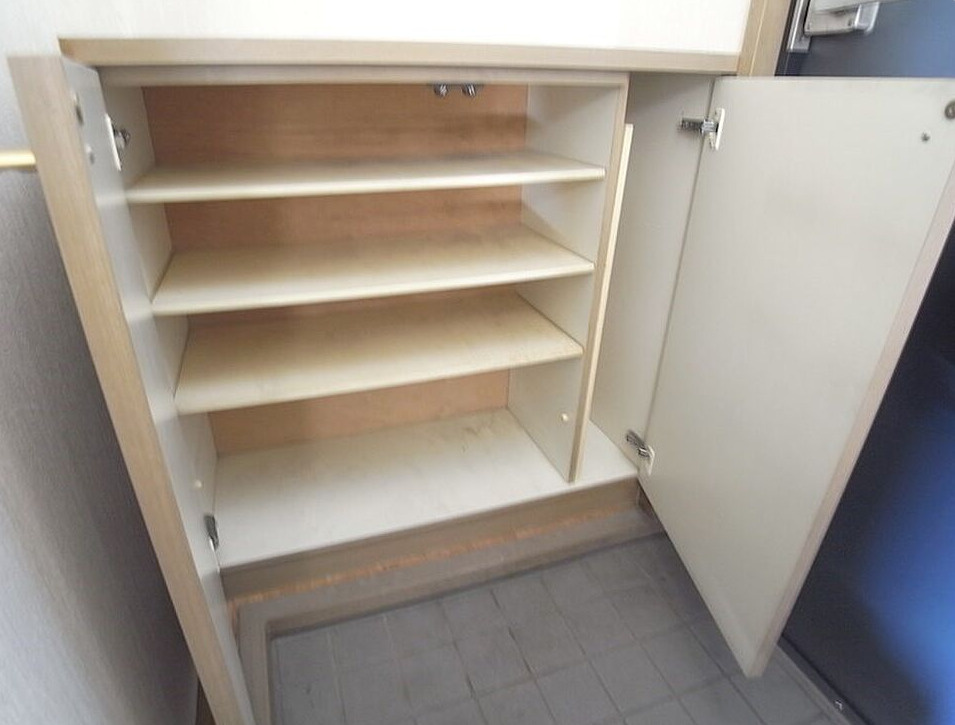 ピボットハイムＡの玄関