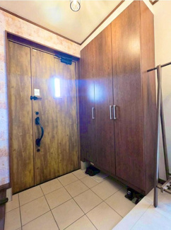 【玄関】 | 太平寺　中古一戸建 | 玄関にシューズボックスありますよ！玄関周りもスッキリ片付きますね♪