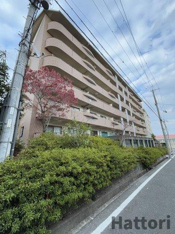 千里オークプライズの外観