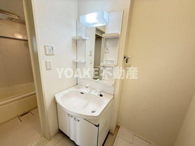 【洗面所】 | ルシェンテE棟 | 画像は別部屋のものです。相違がある場合、現況優先。