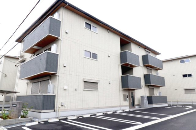 D-Invest栄町の外観