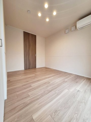 Ｙ’ｓ　Ｆ　Ｒｅｓｉｄｅｎｃｅ　Ⅱの洋室