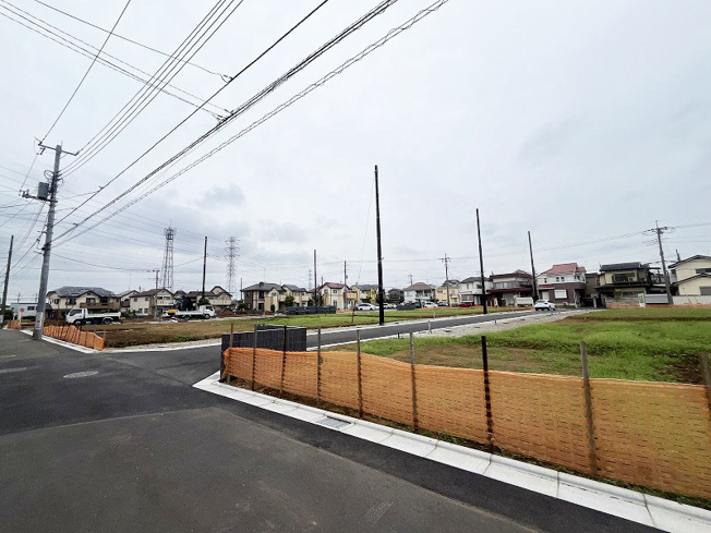 【外観】 | 新座市池田4丁目　新築一戸建住宅　全40棟　(保谷店) | 2025年5月撮影/統一感のある街並みが広がる全40棟のビッグタウン！