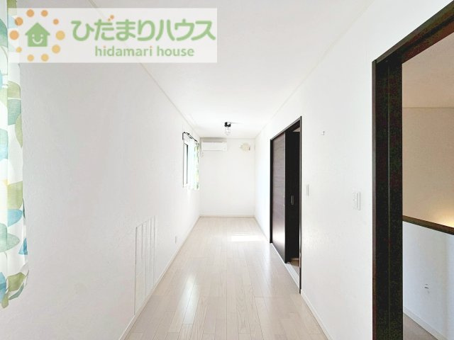 【洋室】 | つくばみらい市陽光台2丁目　中古戸建 | 壁を加えれば2部屋に分割することもできます！