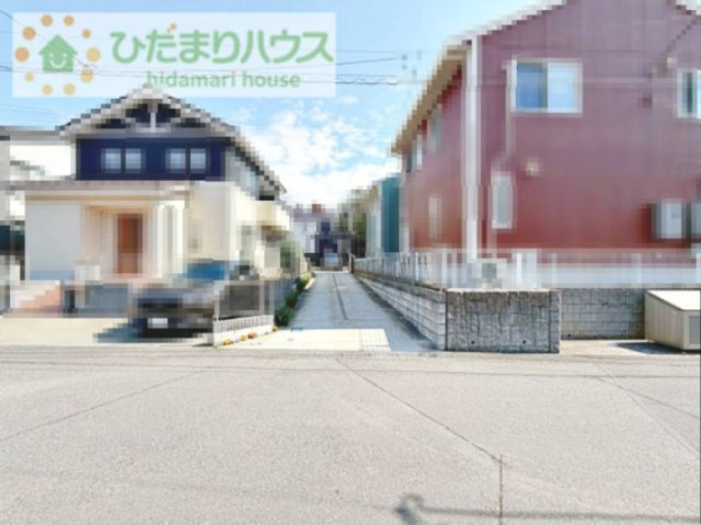 【前面道路含む現地写真】 | つくばみらい市陽光台2丁目　中古戸建 | ゴミ集積所は写真右手前にございます('ω')ノ