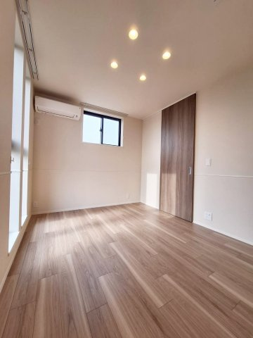 Ｙ’ｓ　Ｆ　Ｒｅｓｉｄｅｎｃｅ　Ⅱの洋室