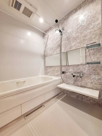 Ｙ’ｓ　Ｆ　Ｒｅｓｉｄｅｎｃｅ　Ⅱの浴室