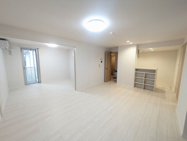 Ｄ-ｒｅｓｉｄｅｎｃｅ稲城の居間・リビング