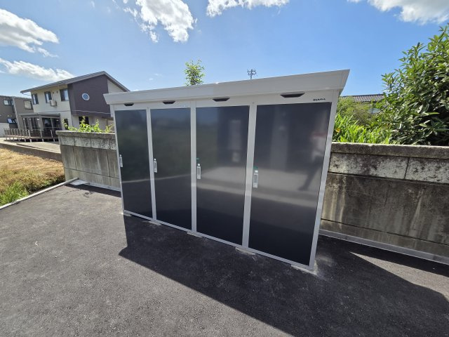 ビオラ古定塚Ｂ棟のエントランス