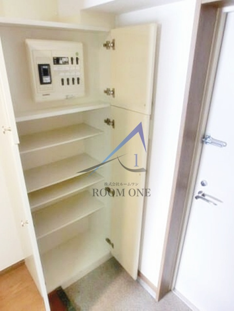 スカイコート銀座東第２の玄関|玄関です。