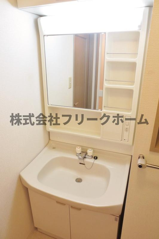 武蔵野市中町２丁目の賃貸マンションの洗面所