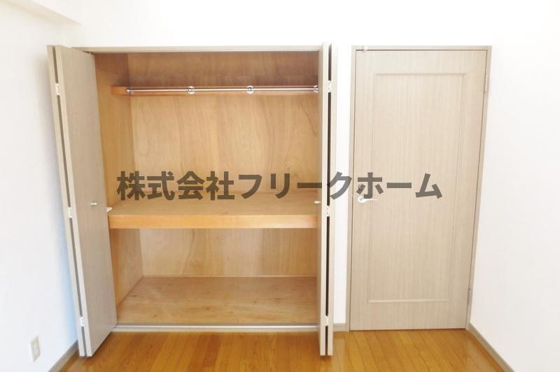武蔵野市中町２丁目の賃貸マンションの収納