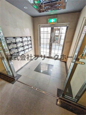 武蔵野市中町２丁目の賃貸マンションのロビー