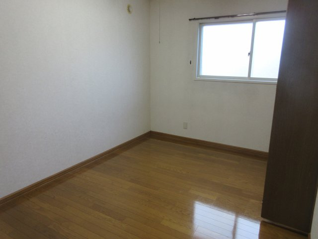 杉野ハイツ（西7南3）の洋室