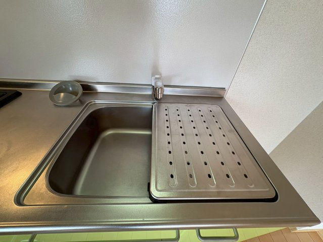 シャーメゾン逆瀬川A棟の玄関|ゆったりとした玄関です