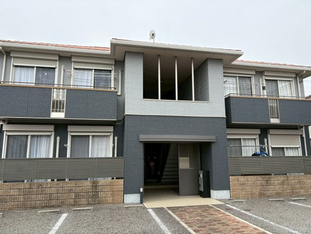 シャーメゾン逆瀬川A棟の外観|外はこのようになっています