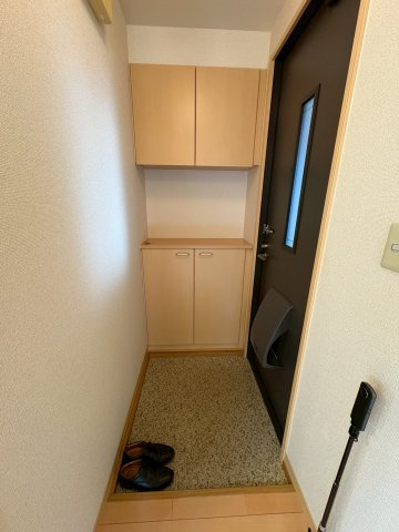 シャーメゾン逆瀬川A棟の玄関|落ち着いた玄関です