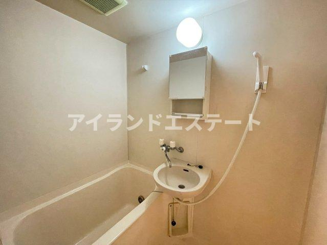 アパートメント駒沢　の浴室