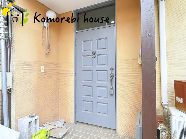 上尾市本町二丁目　中古一戸建ての玄関|落ち着いた玄関です