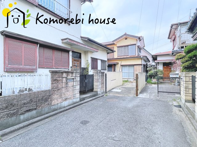上尾市本町二丁目　中古一戸建ての前面道路含む現地写真|前面道路含む現地写真です