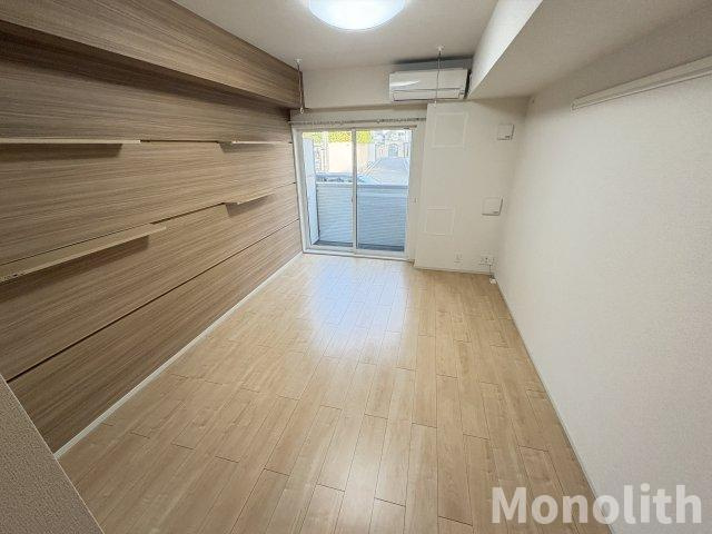 ゴールイン岸城の居間・リビング