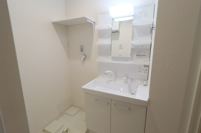 D-Invest栄町の洗面所