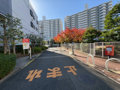 【外観】 | フェルティ・メイツ泉ヶ丘参番館 | 現地見学当日から承っております♪現地周辺の環境や、駅までの道お家探しを始めてみようと思われたら是非【イエストア】までお気軽にご相談下さいませ♪