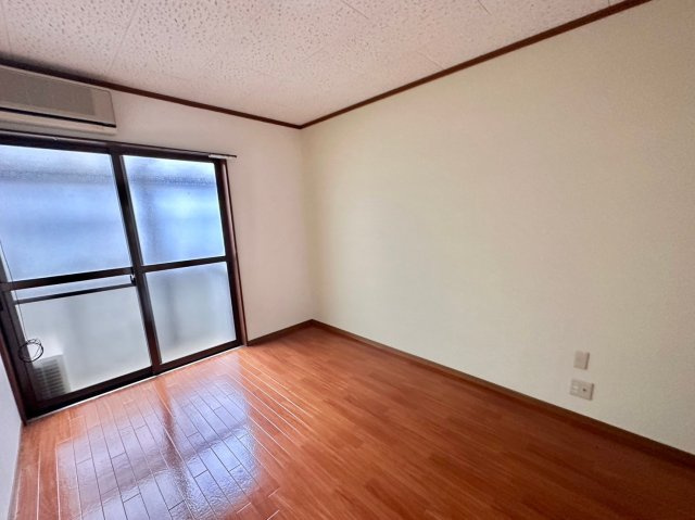 AIAI　1Kハイツの洋室