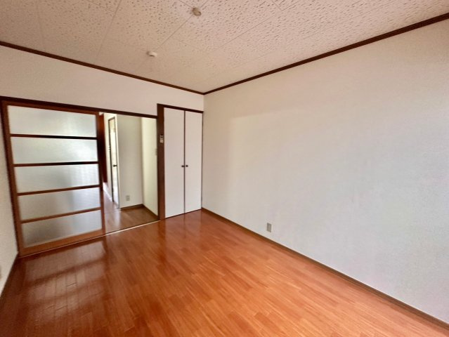 AIAI　1Kハイツの洋室