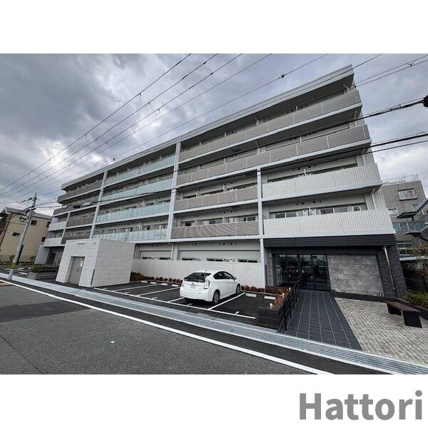 MAXIVCROS江坂の外観