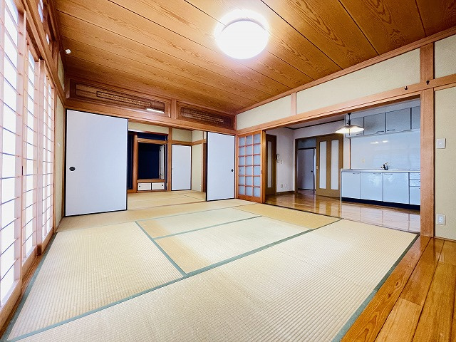 【居間・リビング】 | 筑紫野市原田8丁目　戸建て