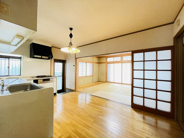 【居間・リビング】 | 筑紫野市原田8丁目　戸建て