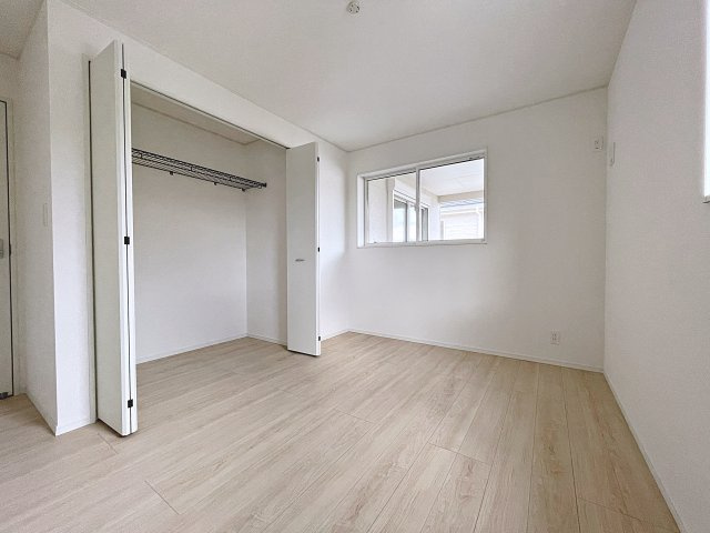新築戸建・新築建売　郡山市安積町笹川第7　永盛小・安積中の洋室|大容量のクローゼット収納付き！お荷物が多くても安心です！