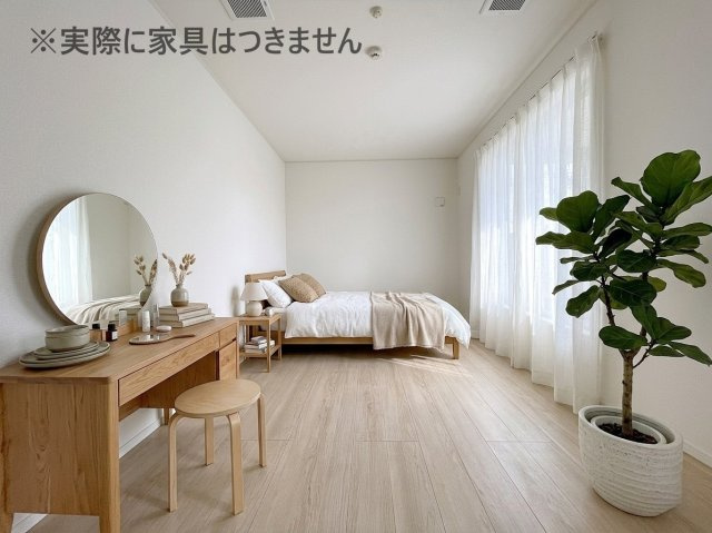 新築戸建・新築建売　郡山市安積町笹川第7　永盛小・安積中の洋室|画像はバーチャルホームステージングの加工による演出で、実際の家具は付きません。