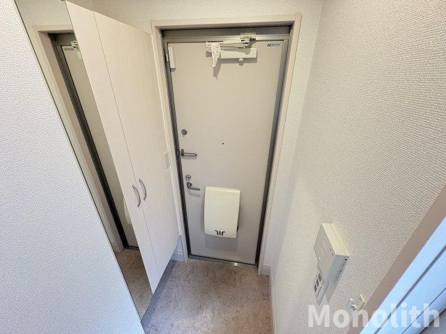 アガパンサスA棟の玄関