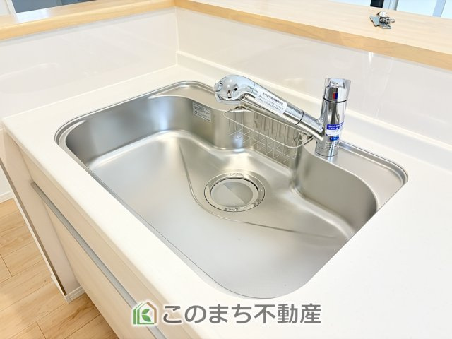 CRADLEGARDEN真岡市並木町第7のキッチン|大きなシンク用意しております。洗い物も楽々です。