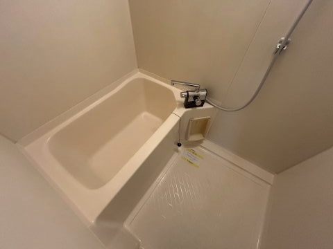 レジデンス三津屋の浴室