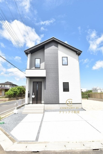 ケイアイフィット　水戸市住吉町　5期 　限定1棟！の駐車場|並列駐車可能なカースペースを確保。毎日のお車の出し入れがストレスなく行えます！
内覧可能です。ご予約はHPから、またお電話でも、お気軽にどうぞ。
