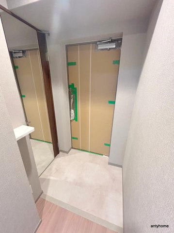 スプランディッド江坂III 仲介手数料無料の玄関