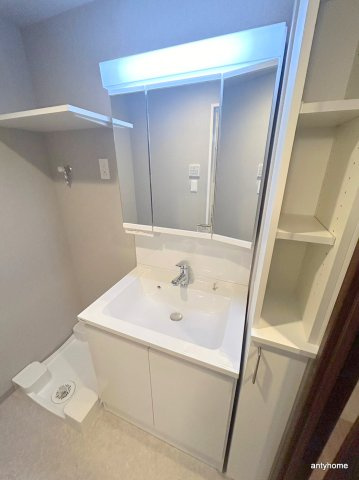 スプランディッド江坂III 仲介手数料無料の洗面所