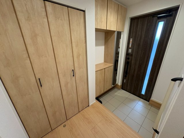 ★価格変更★白川台６丁目 新築戸建ての玄関|シンプルで使いやすい玄関です