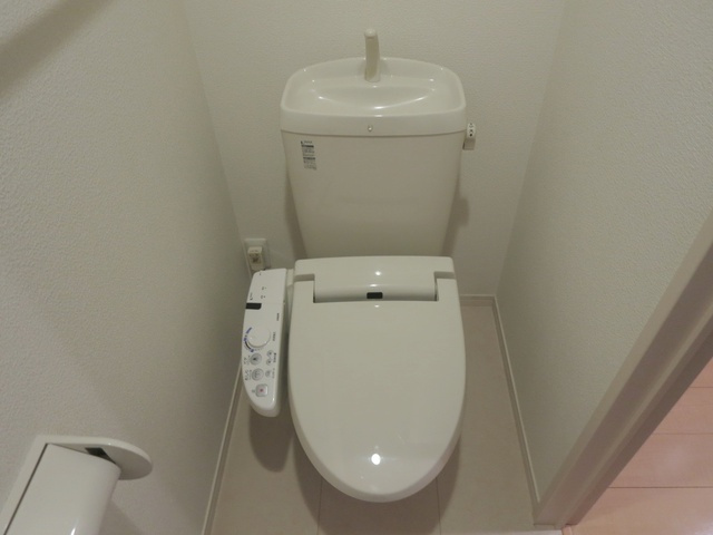 ソレーユのトイレ|温水洗浄便座機能のついたトイレで快適です♪