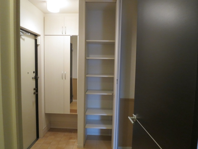 ソレーユの収納|棚の付いた使い勝手のいい収納スペースです♪