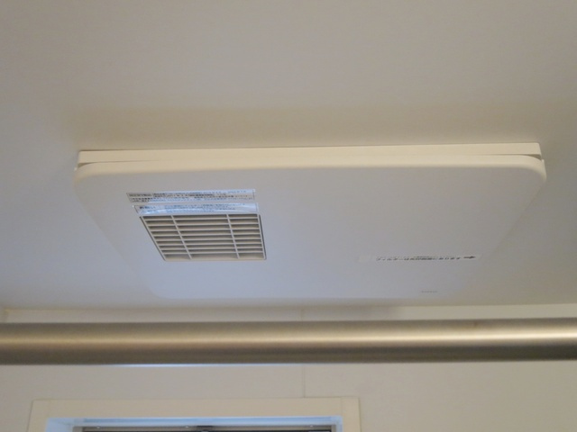 ソレーユの設備|雨の日も安心の浴室乾燥機完備です♪