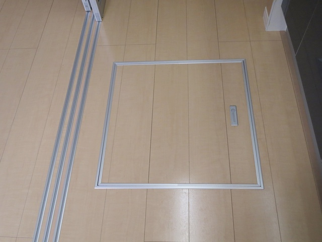 ソレーユのキッチン|便利な床下収納もあります♪