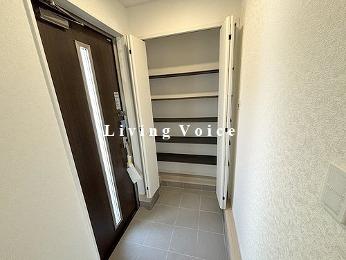 【仲介手数料０円】厚木市下川入第18　新築一戸建て　全3棟の玄関|厚木市下川入第18　新築一戸建て　全3棟