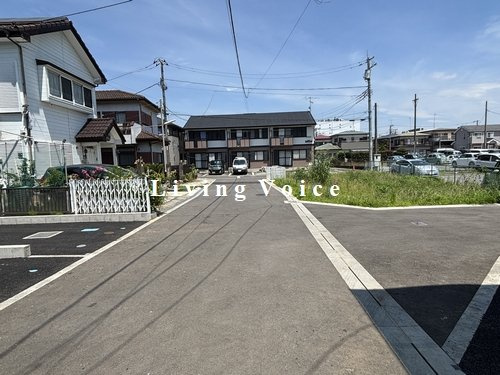 【仲介手数料０円】厚木市下川入第18　新築一戸建て　全3棟の前面道路含む現地写真|厚木市下川入第18　新築一戸建て　全3棟
